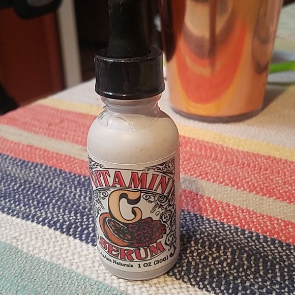 lilyana vitamin c serum